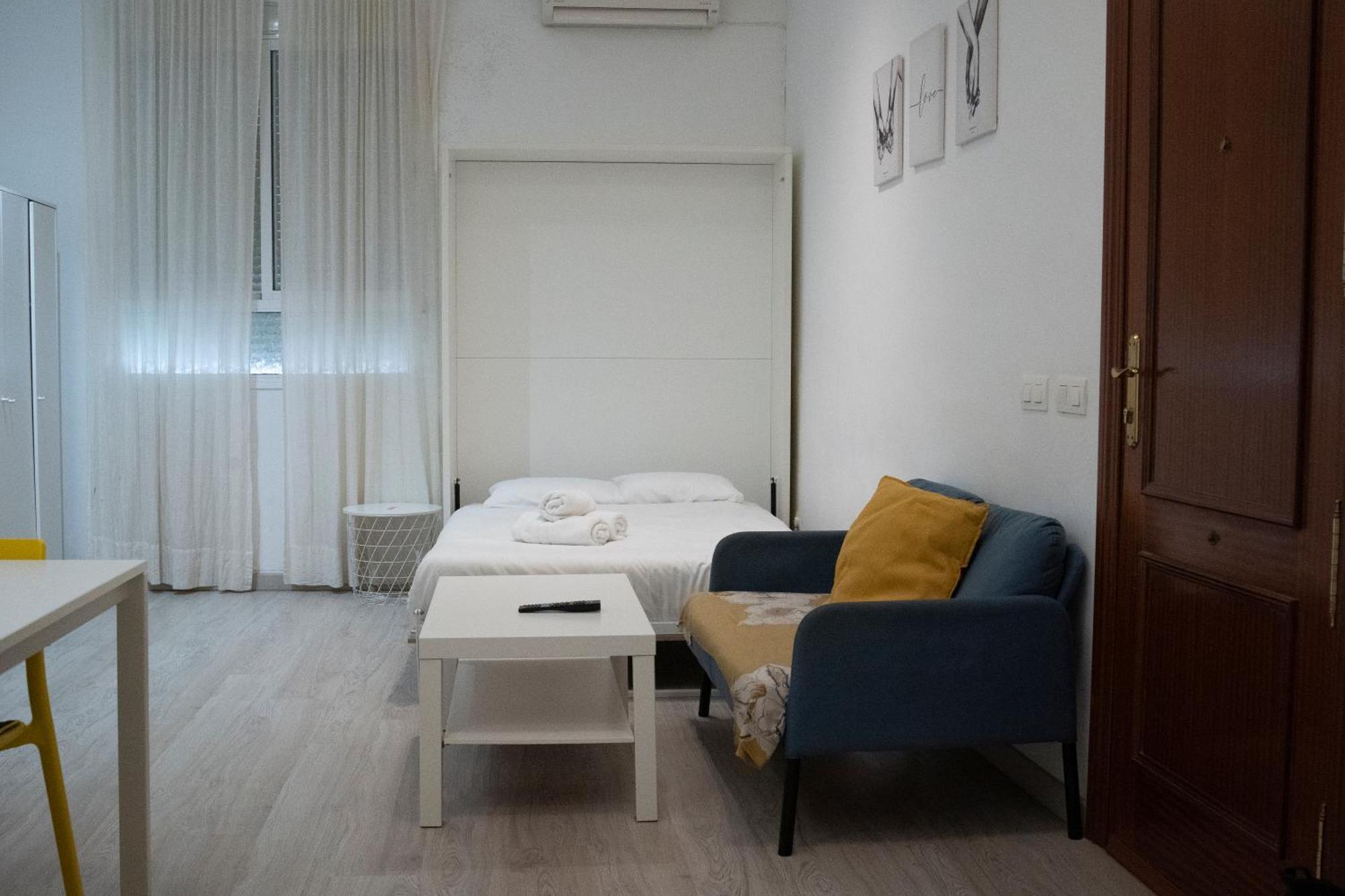 Estupendo Estudio Al Lado De Plaza La Merced Málaga Dış mekan fotoğraf